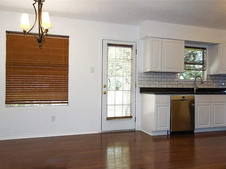7014 Riverton Dr — Photo 8
