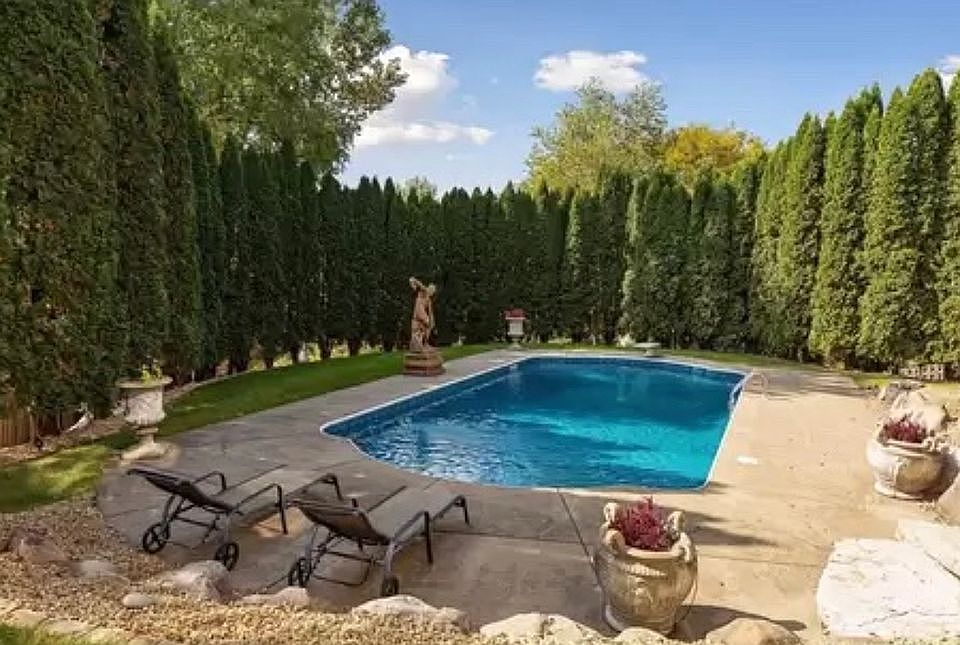 1st image of 4265 Quinwood Ln N
