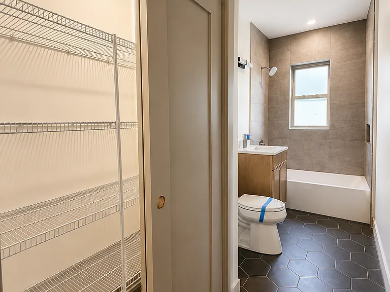 1902 W Pratt Blvd #1A — Photo 14