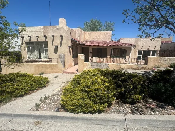 201-203 E Mesa Ave, Gallup, NM 87301