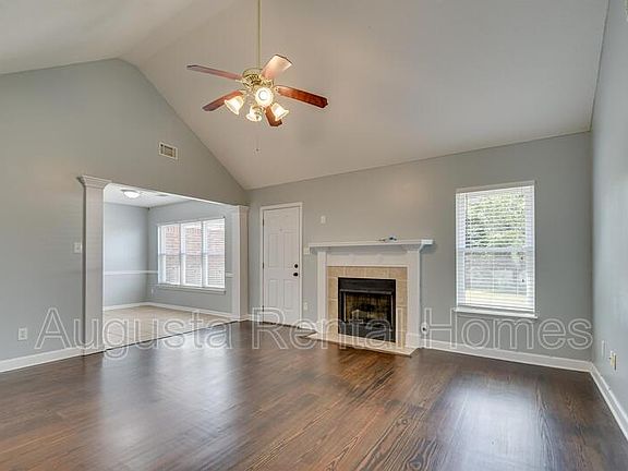 4th image of 3332 Thames Pl
