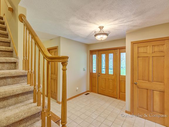 5th image of 14869 Meddler Ave NE