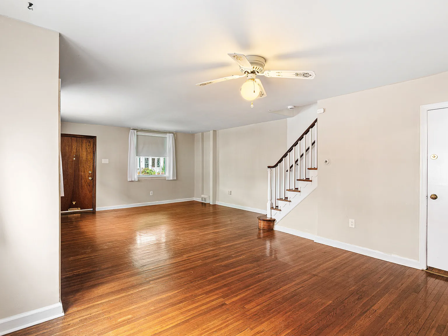 3 bed, 1559 sqft, $2,650 — Photo 3