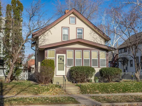 899 Watson Ave, Saint Paul, MN 55102