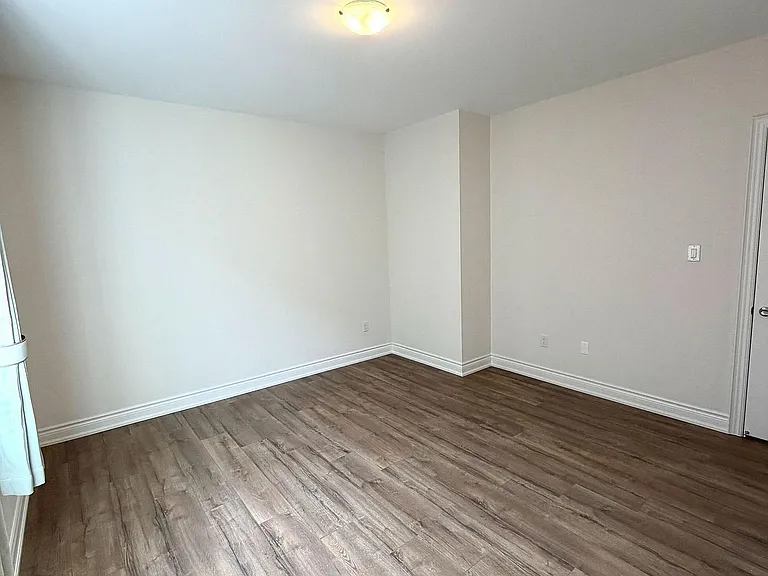 64 Bud Leggett Cres — Photo 13