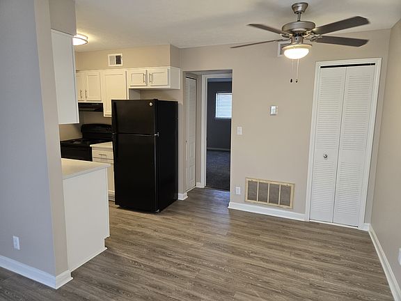 3rd image of 4202 Breckenridge Ln #37