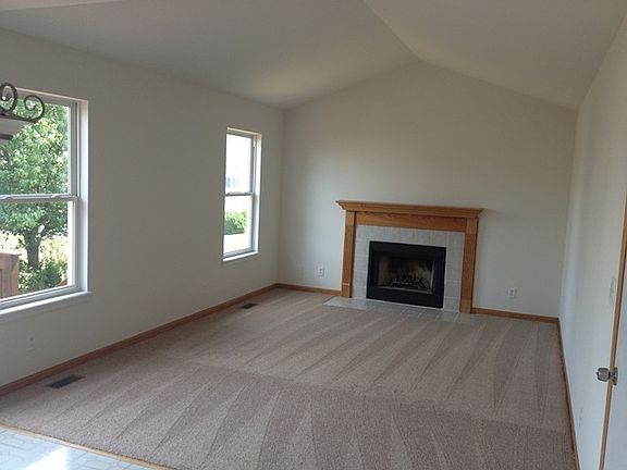 4th image of 1427 Oakland Cir