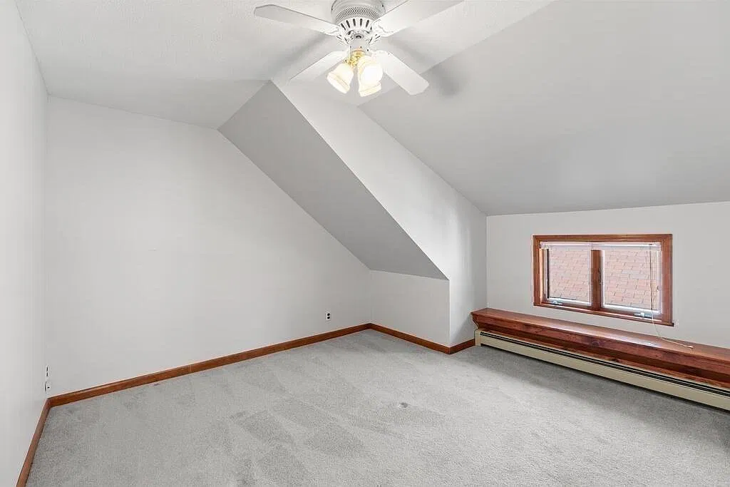 6 bed, $8,100 — Photo 4