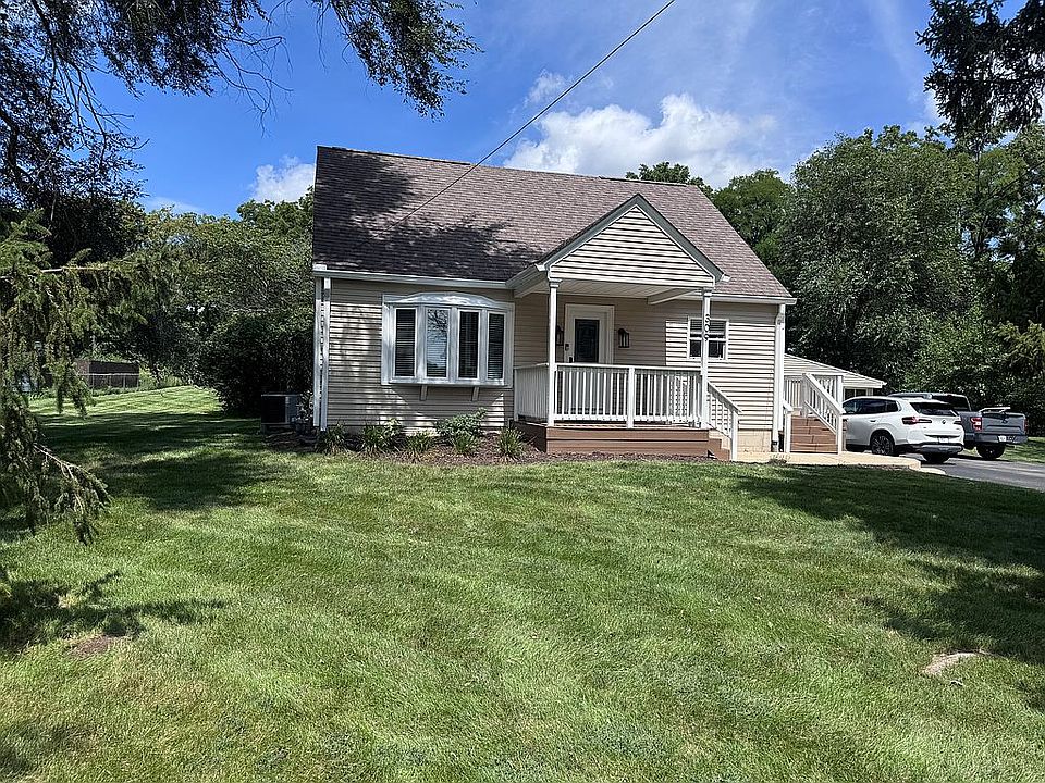 1st image of 309 W Main St
