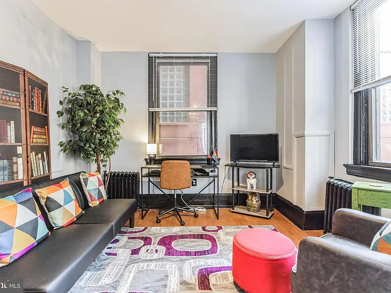 1324 Locust St #519 — Photo 10