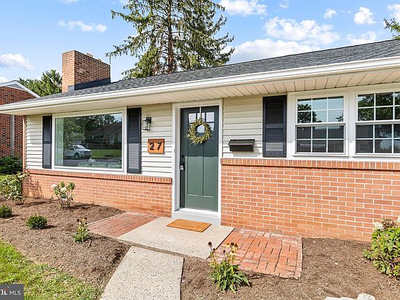 3rd image of 27 Fairview Dr