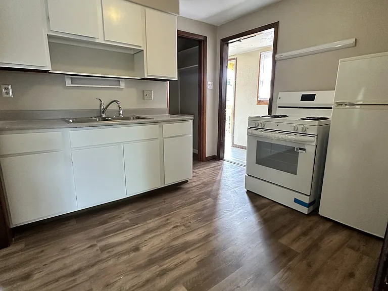 614 S 4th St #2 — Photo 3