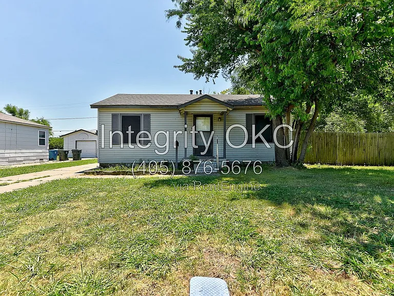 416 Reed Pl — Photo 1