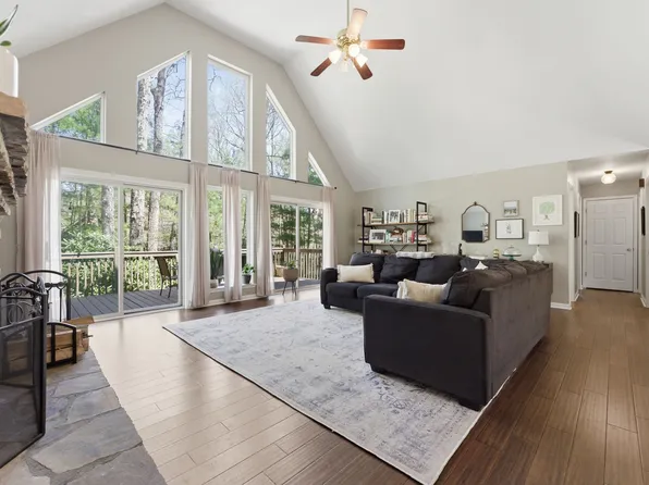 30 Birdnest Road, Sapphire, NC 28774