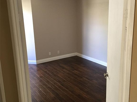 4th image of 13104 Glen Ct Unit 32