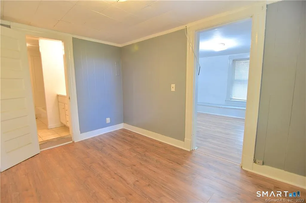 1 bed, 1.0 bath, 1212 sqft, $1,200 — Photo 2
