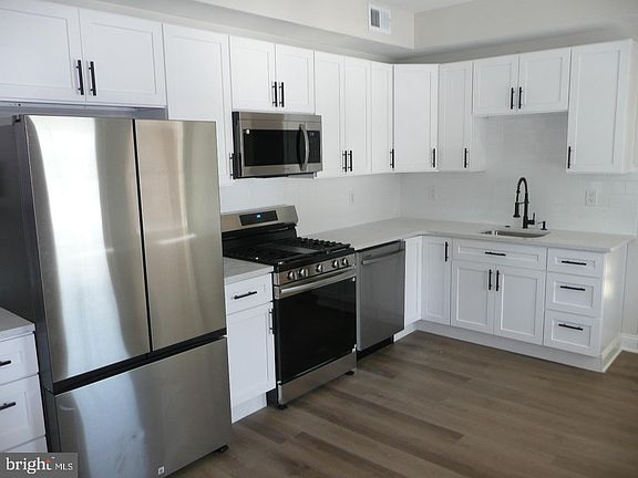 5th image of 536 Easton Rd Floor 2