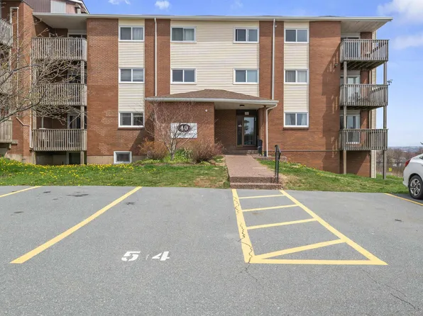 40 Veronica Dr #202, Halifax, NS B3N 3A3