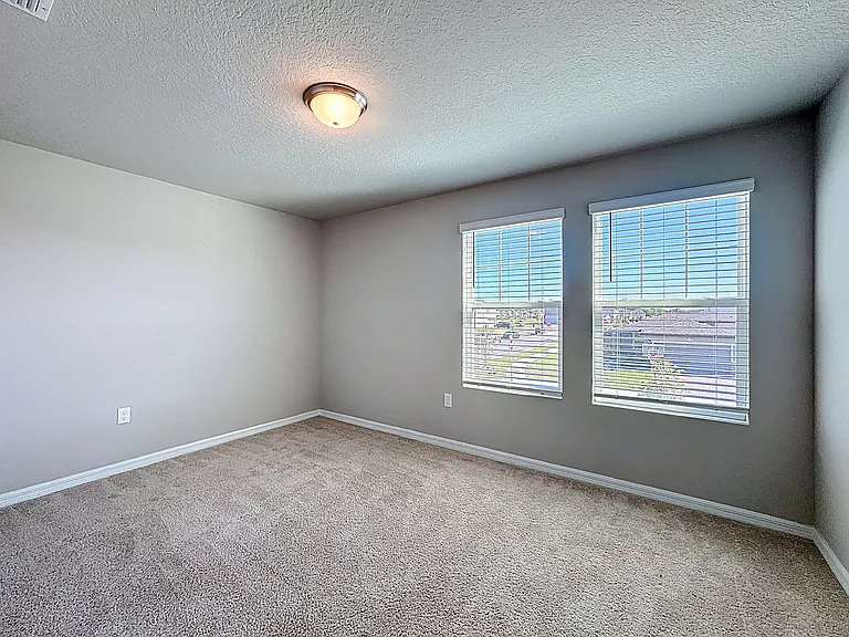 5251 Meredrew Ln — Photo 23