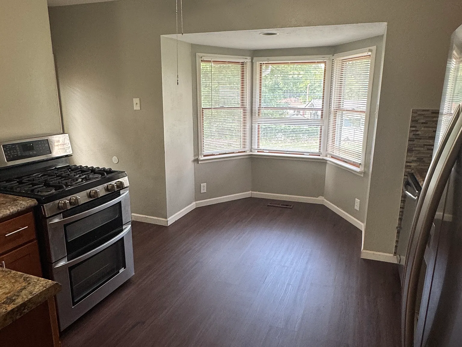 3 bed, 1123 sqft, $1,695 — Photo 2