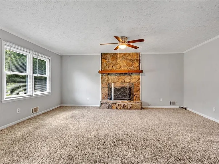 905 Rambling Rose Ct NW — Photo 3