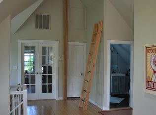 31 Conway St FLOOR 3, Roslindale, MA 02131