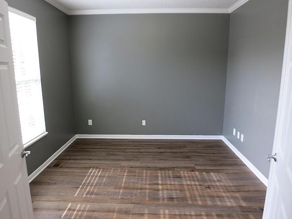 3rd image of 7446 Old River Dr