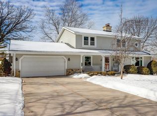 W125S7673 Coventry Ln, Muskego, WI 53150