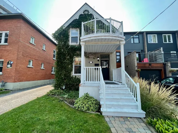 80 Flora St #1, Ottawa, ON K2P 1A8