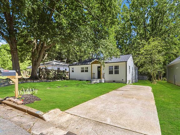 2nd image of 707 Blair St