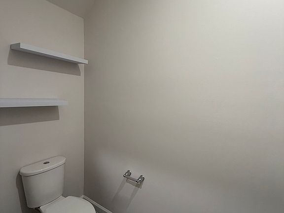 3rd image of 909 Seabright Ave