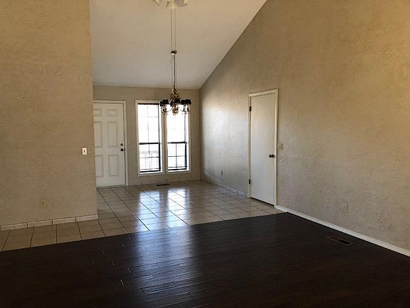 4th image of 2208 Oakwood Ave