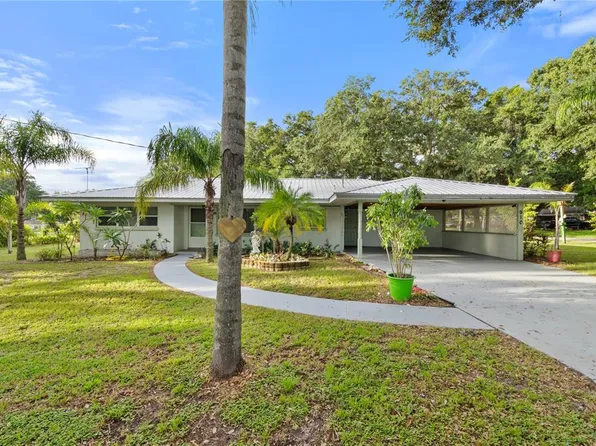 910 Shadow Dr, Lakeland, FL 33809