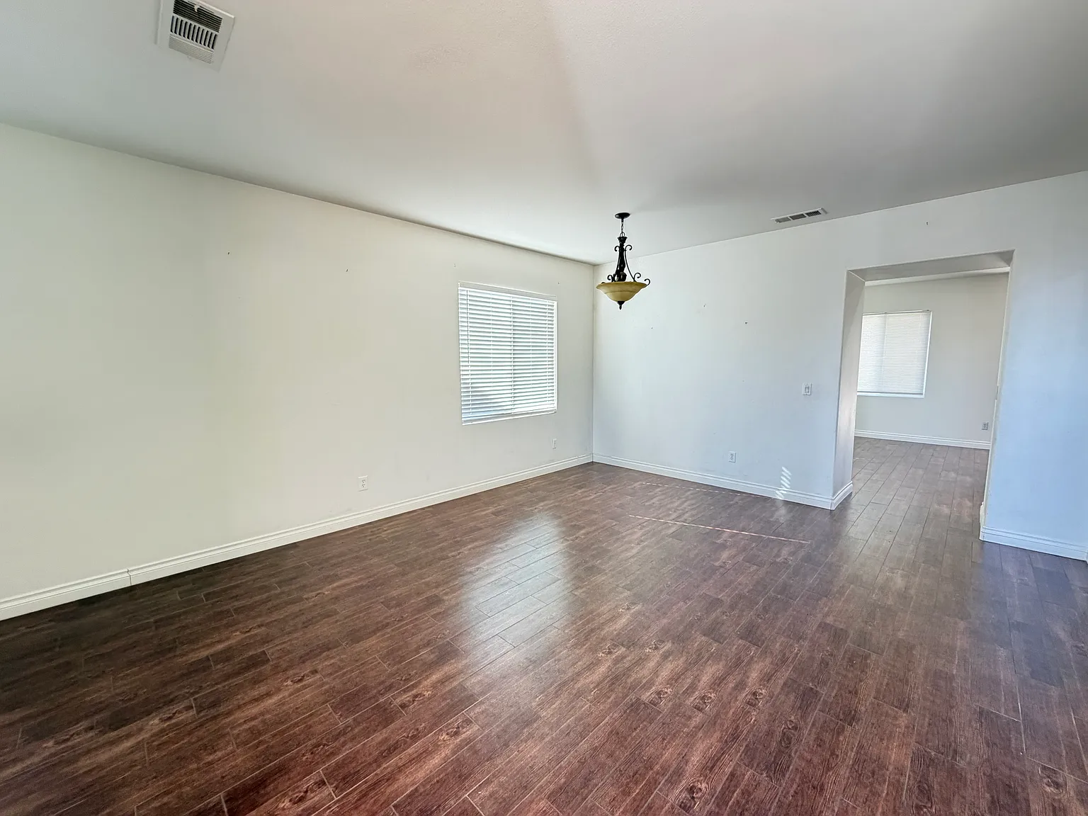 4 bed, 1750 sqft, $2,450 — Photo 3
