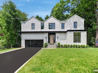 26 Collins Ave, Closter, NJ 07624