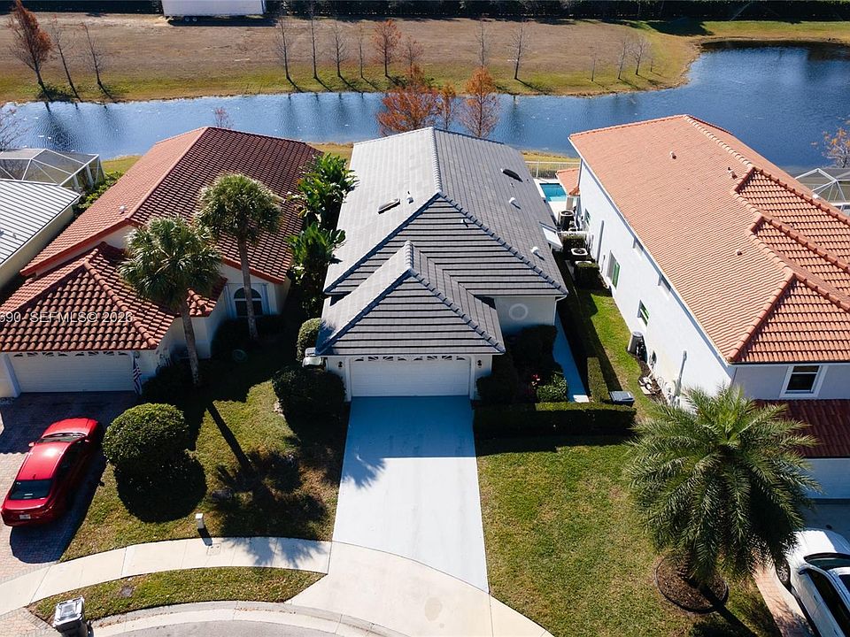 1st image of 2668 Country Golf Dr