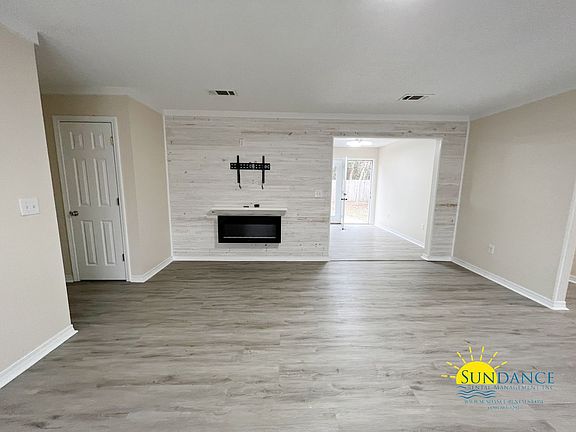 3rd image of 5233 Kervin Rd