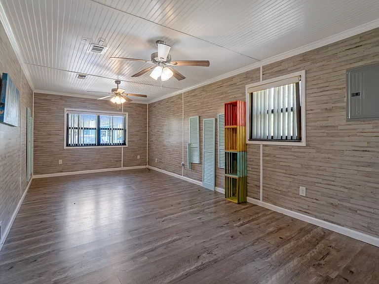 308 Calhoun Ave — Photo 9