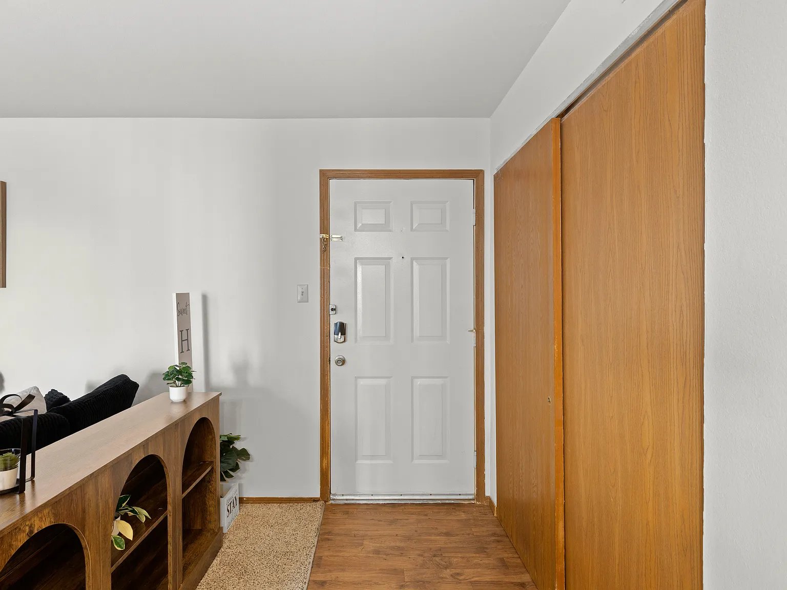 2 bed, $3,500 — Photo 4