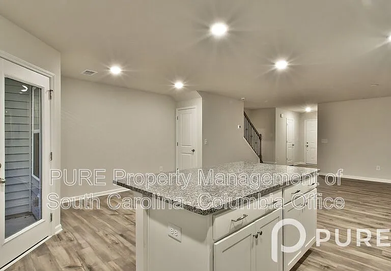 119A Triumph Ave — Photo 32