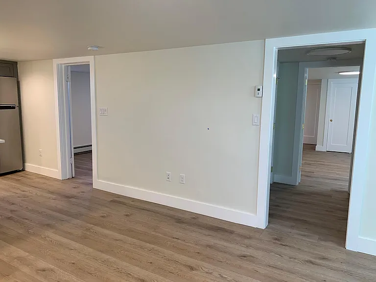 2104 S Corona St — Photo 16