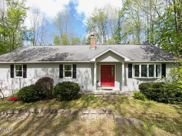 400 Ingalls Rd, Cheshire, MA 01225