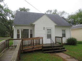 640 Cottage St, Waterloo, IA 50703