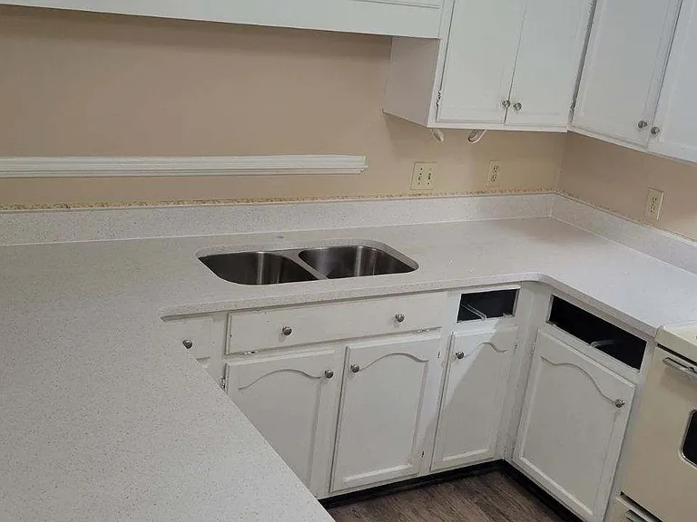 1647 Smokehouse Dr — Photo 3
