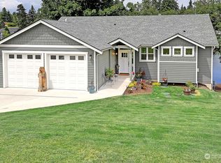 313 Lochwood Dr, Camano Island, WA
