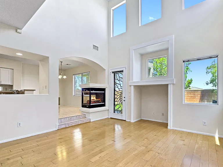 1052 Brinkman St — Photo 9
