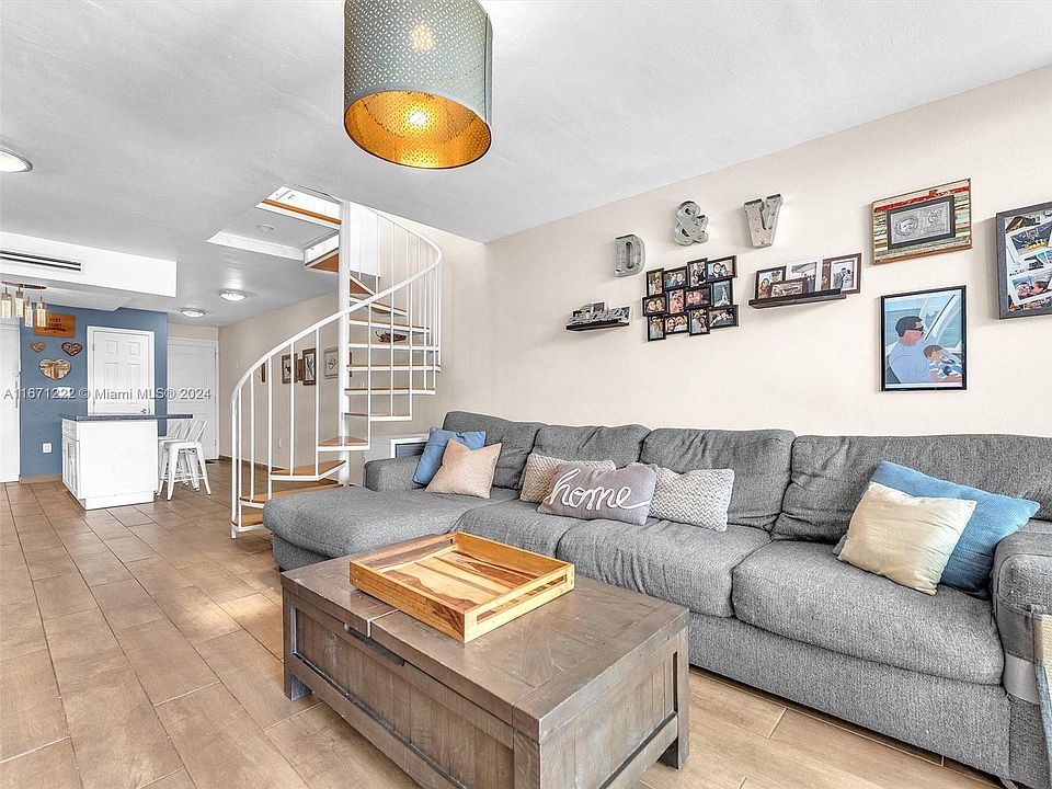 1st image of 3026 Center St #3026