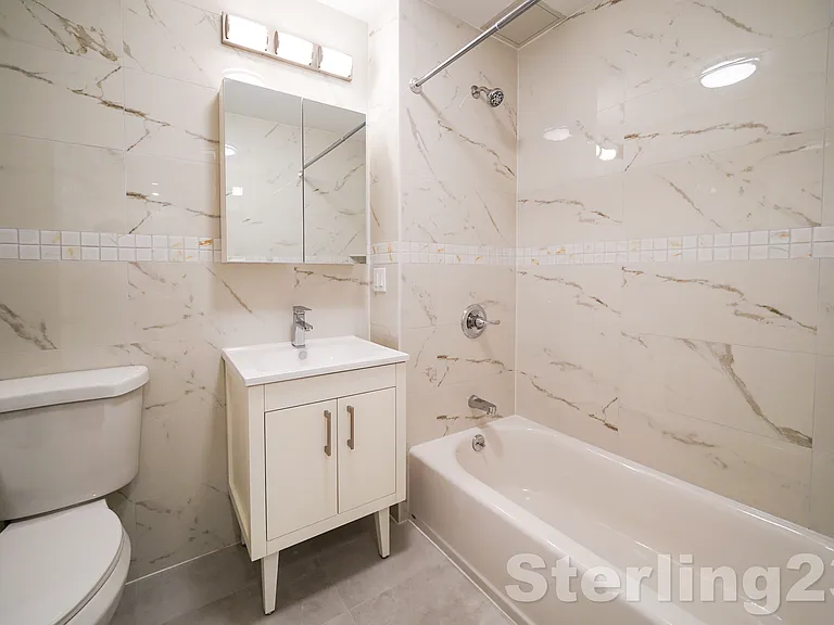 36-22 31st St #3D — Photo 5