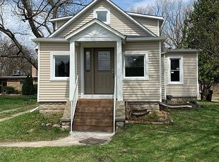 34312 Van Born Rd, Wayne, MI 48184