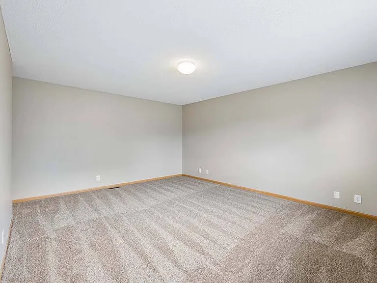 Highland View Apartments — Photo 181